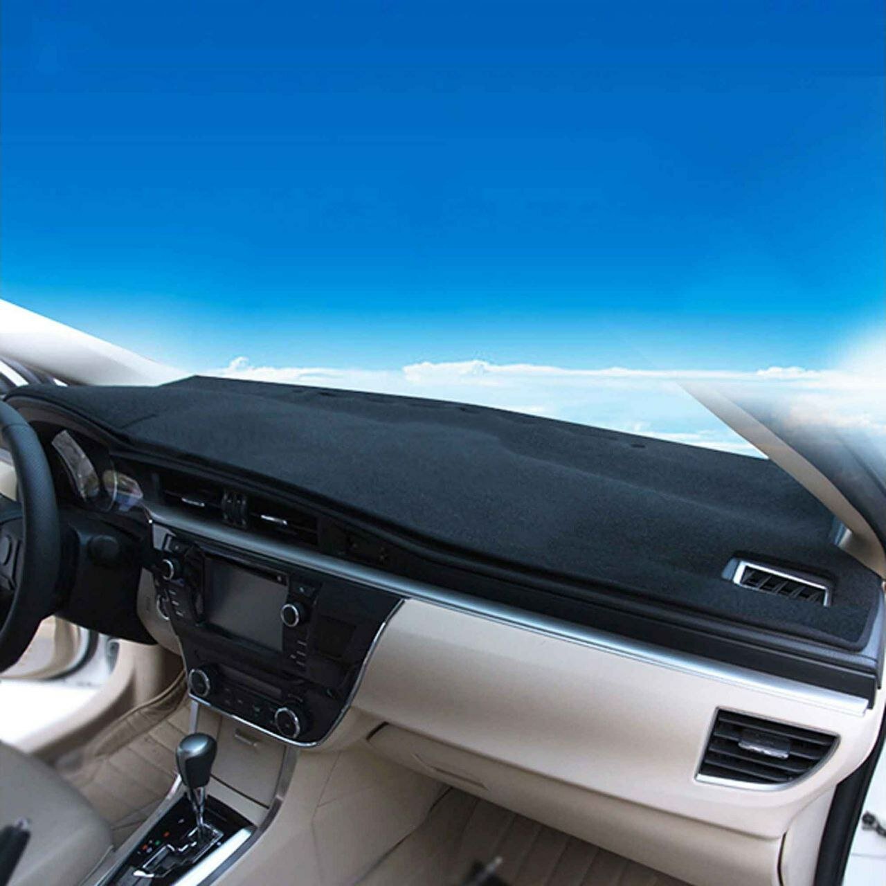 Защитная накидка на панель приборов Toyota Corolla 2013-2019г. в
