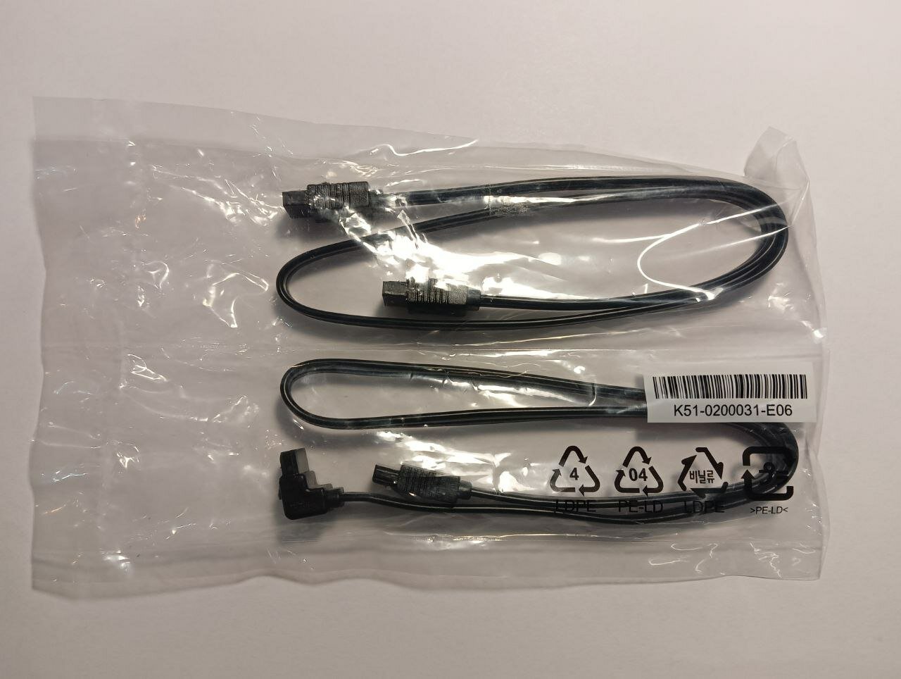 Кабель SATA 6Gb/s 50см Gigabyte комплект 2 шт. угловой + прямой — фото 6