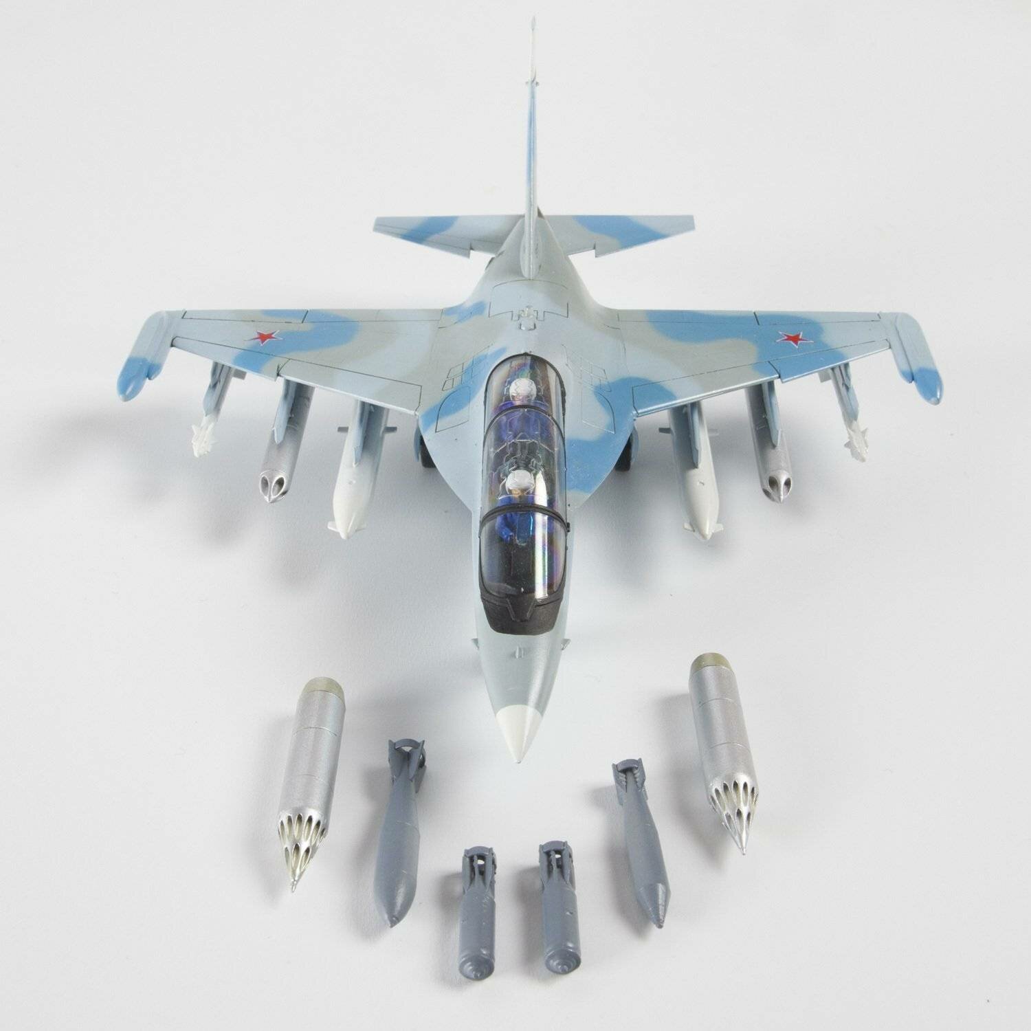 Модель для склеивания Zvezda Российский учебно-боевой самолет Як-130 - фото №17