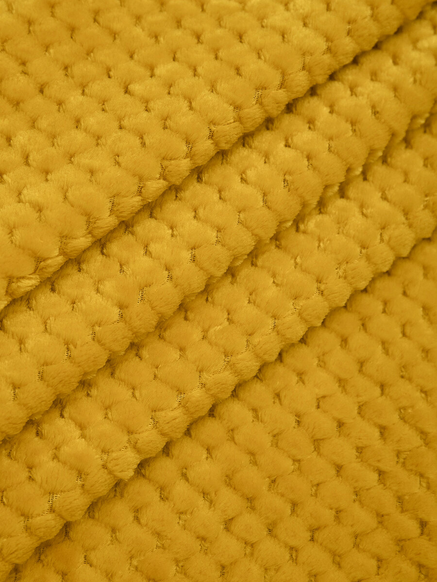Плед TexRepublic Deco 200х220 см евро, покрывало велсофт, однотонный желтый, мягкий, плюшевый - фотография № 5