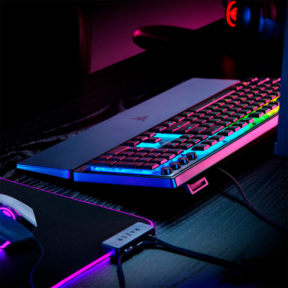 Игровая клавиатура Razer Ornata V3