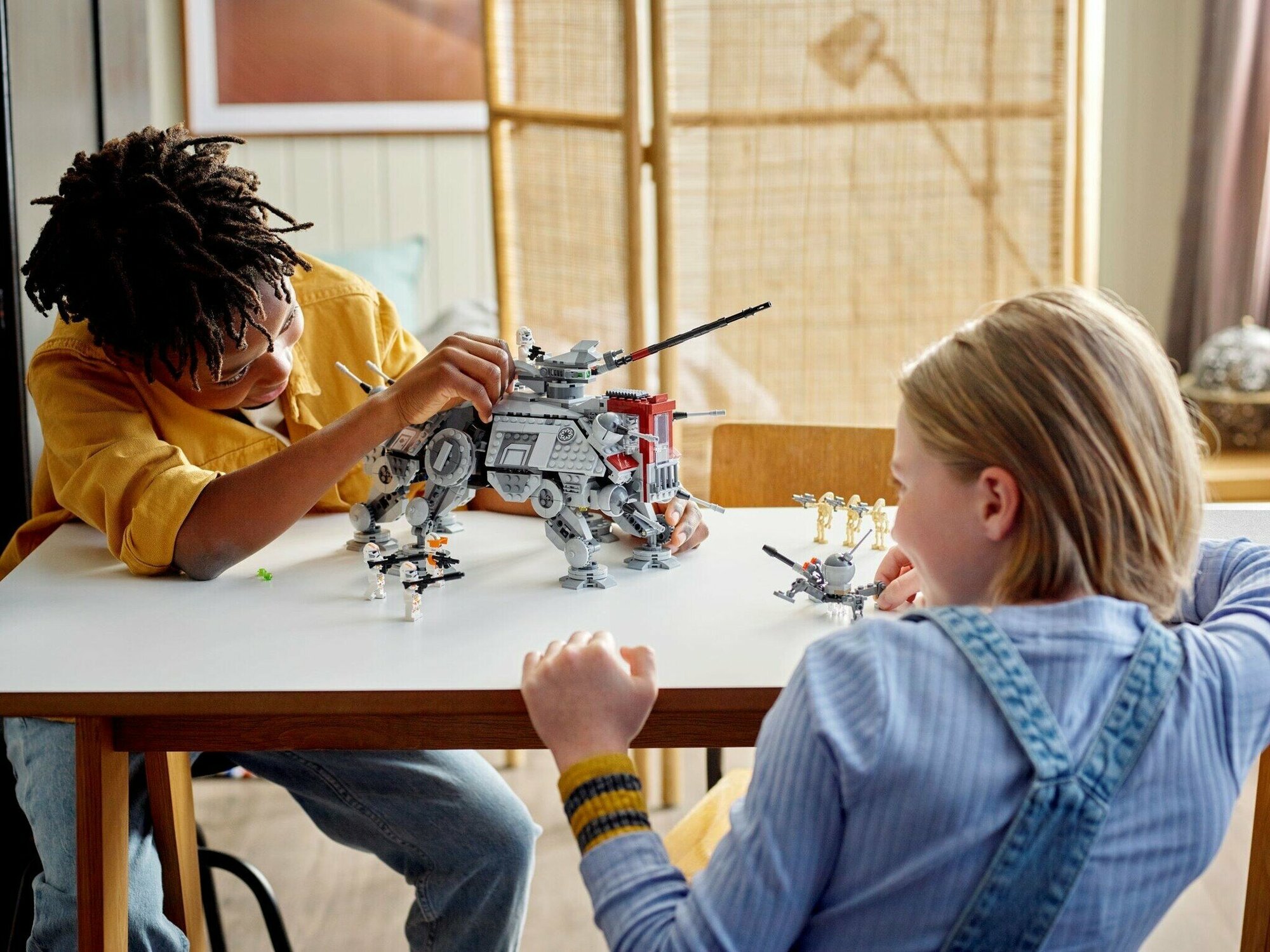 Конструктор LEGO Star Wars 75337 Шагоход AT-TE, серый, 1082 дет. — фото 1