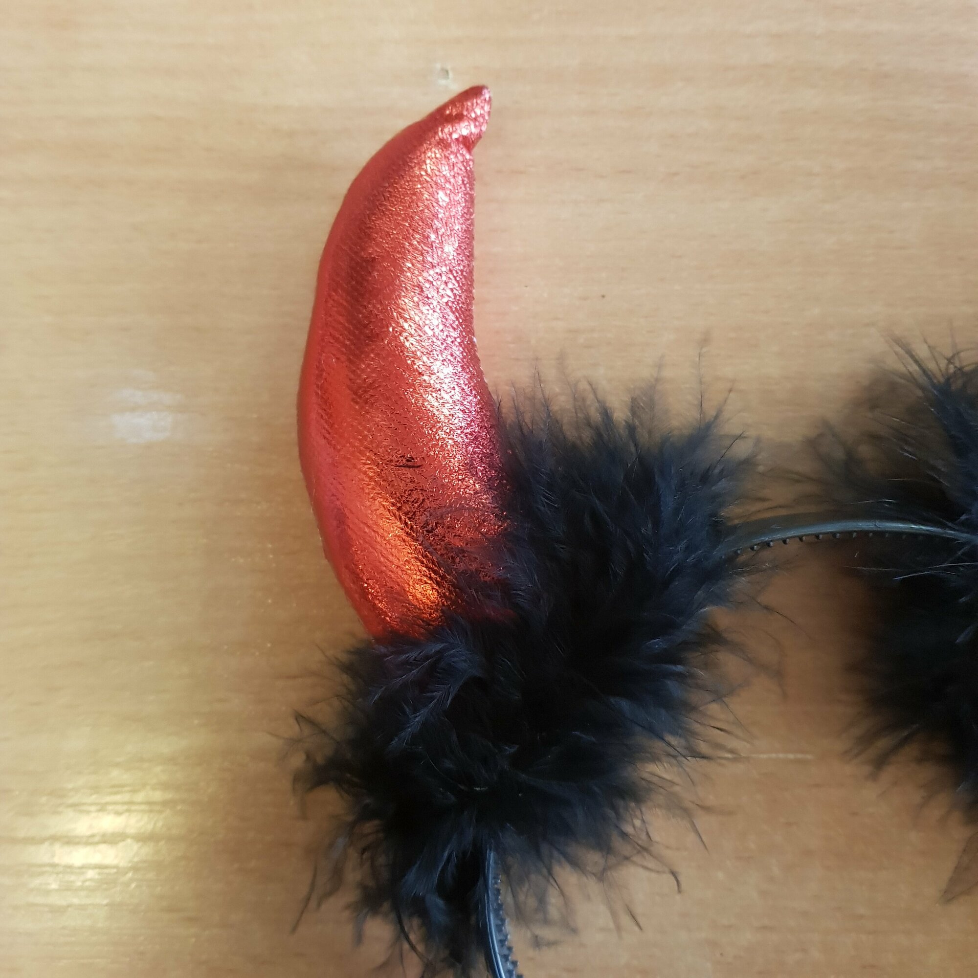 Карнавальный ободок "Хэллоуин" Рожки Чертика 6677 — фото 1