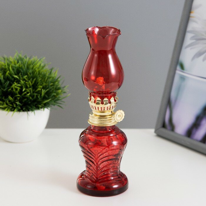 фото Керосиновая лампа красный 6х6х20 см