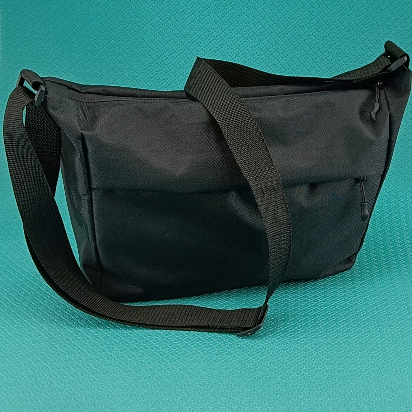 фото Сумка через плечо чёрная , сумка для мужчины, сумка для женщины, сумка подростковая.