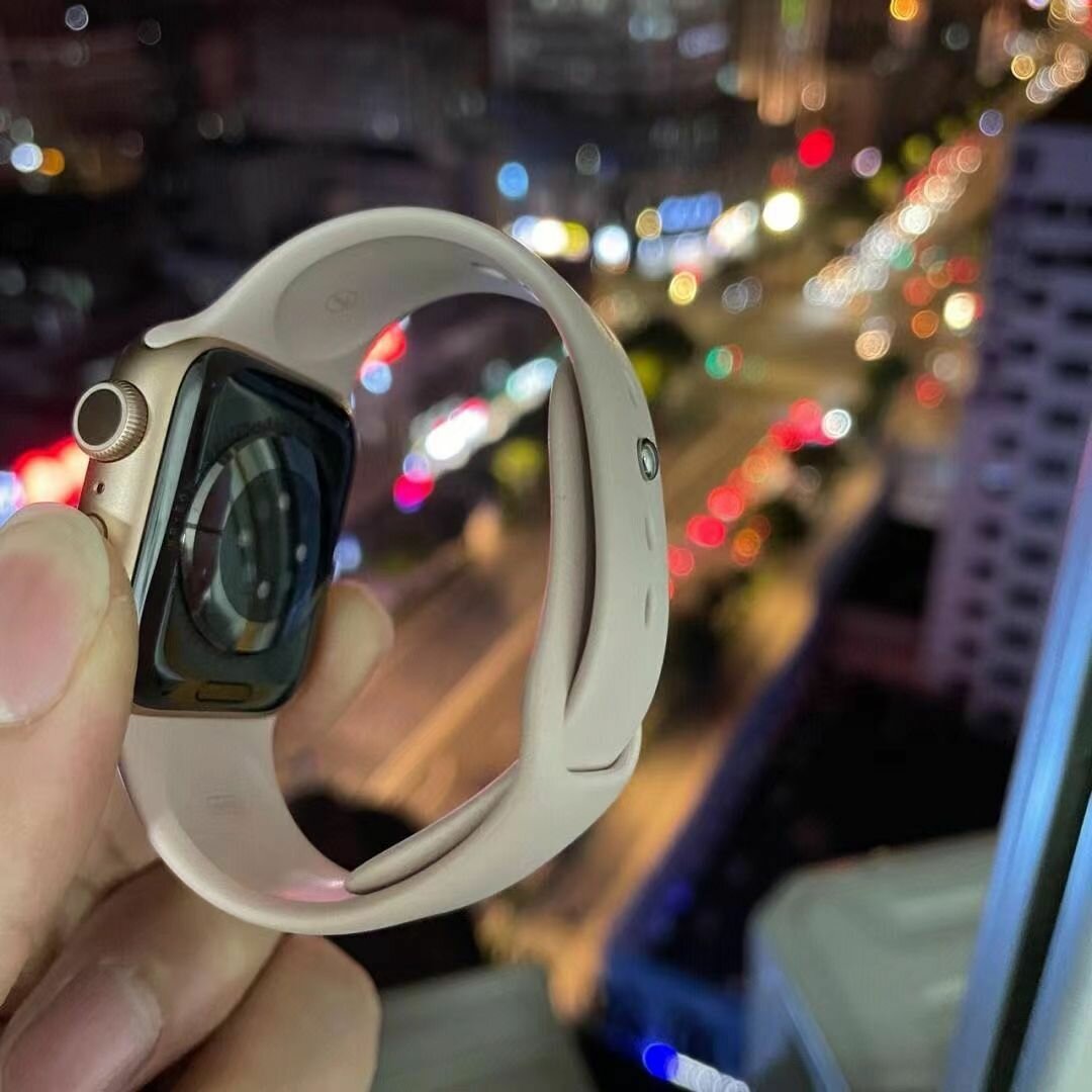 Умные часы Apple Watch Series 6, 44mm Золотая алюминиевая оболочка — фото 1