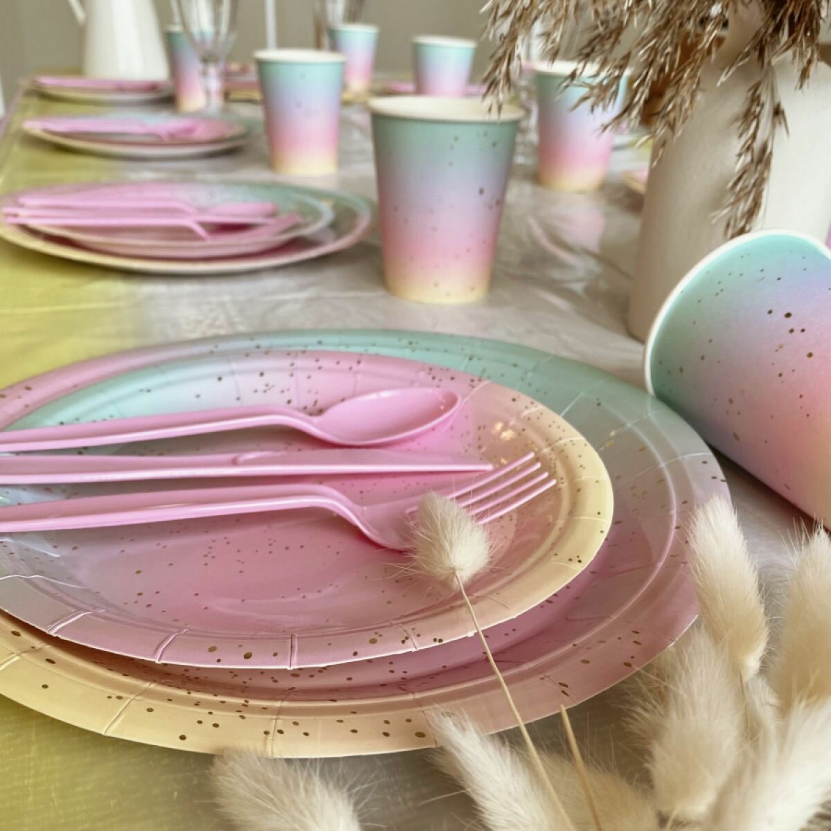 Набор одноразовой посуды для праздника Гендерпати на 10 персон Градиент - фотография № 3