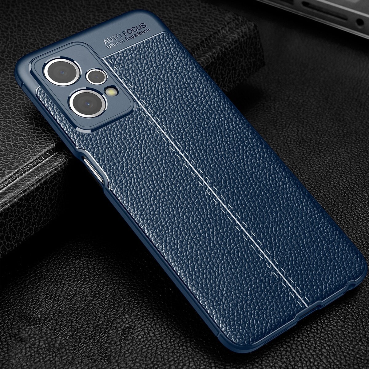 Чехол бампер накладка MyPads Pelle Morbida на Realme 9 Pro plus / Realme 9 4G из силикона с дизайном под кожу с тиснением синий