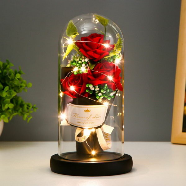 Ночник колба "Букет красных роз" LED от батареек 3хААА 11х11х22 см - фотография № 1
