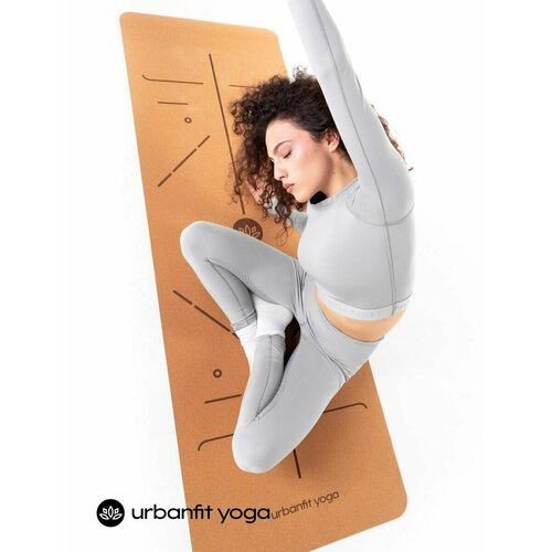фото Коврик для йоги и фитнеса из каучука пробковый urbanfit, черный