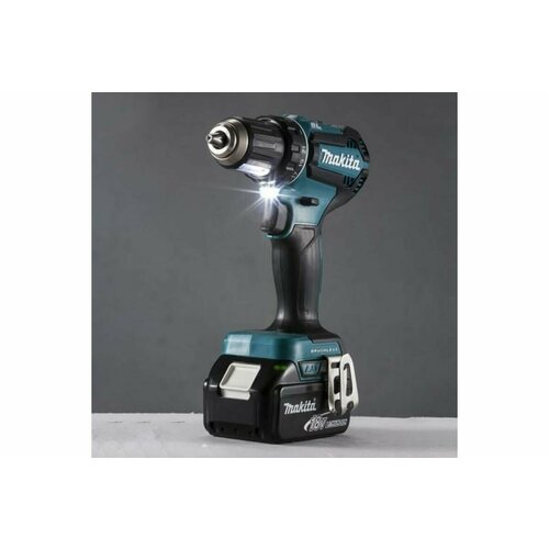 Аккумуляторная дрель-шуруповерт Makita LXT BL5027Hm 5721500₽