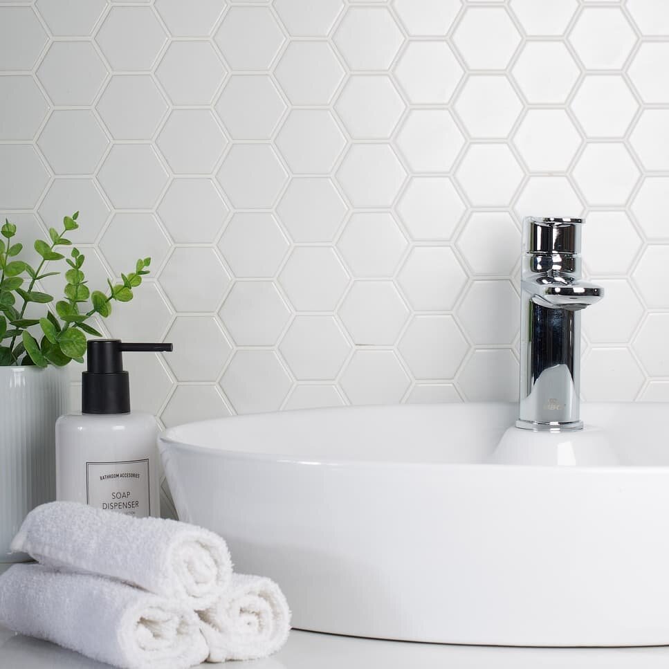 Мозаика керамическая для фартука чип big 110x95 Hexagon Matt White Starmosaic 295х256/6 упаковка 20 листов / 1.51 кв. м