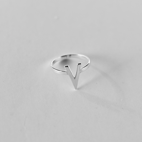 Кольцо My Silver Кольцо V, серебро, 925 проба, размер 18