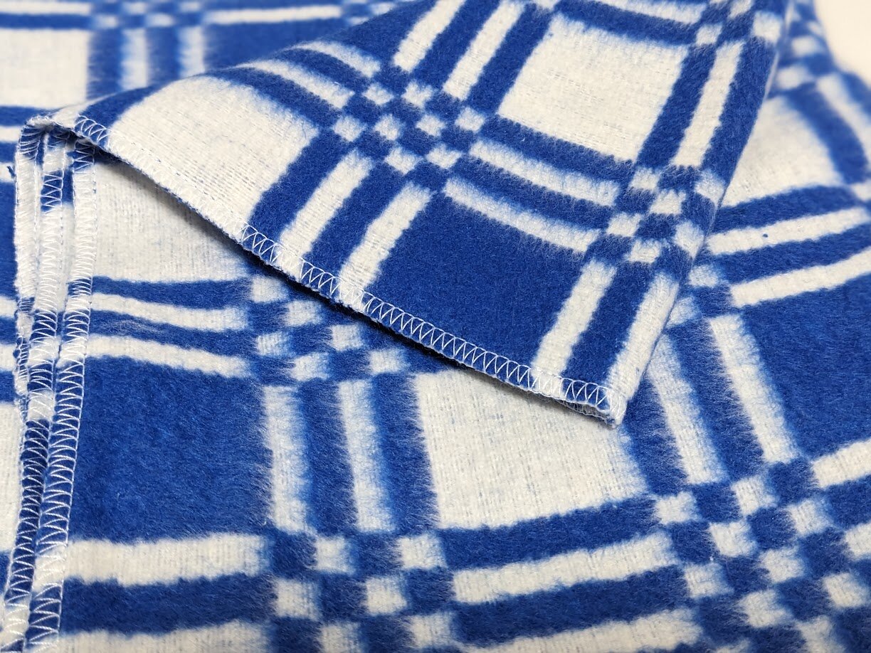 Одеяло байковое 170х200 тёмно-синее - фотография № 2