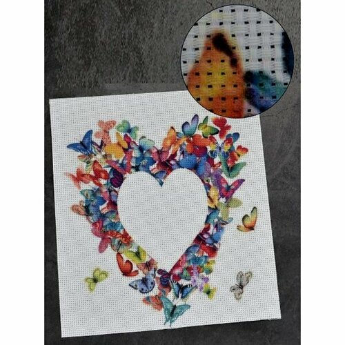 Наследие Канва цветная «Сердце из бабочек №11» 30 x 26 см.