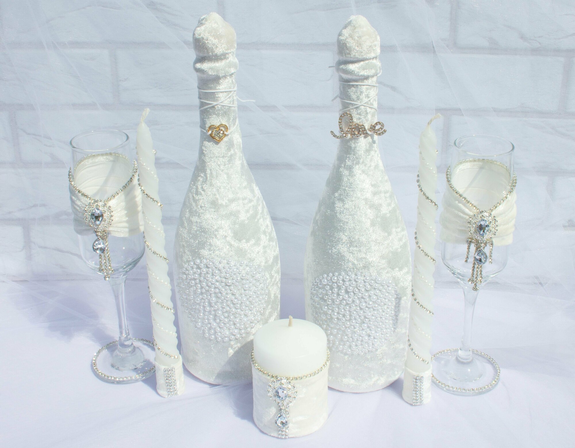 Комплект для свадьбы: чехлы для шампанского, бокалы для шампанского, "Семейный очаг"