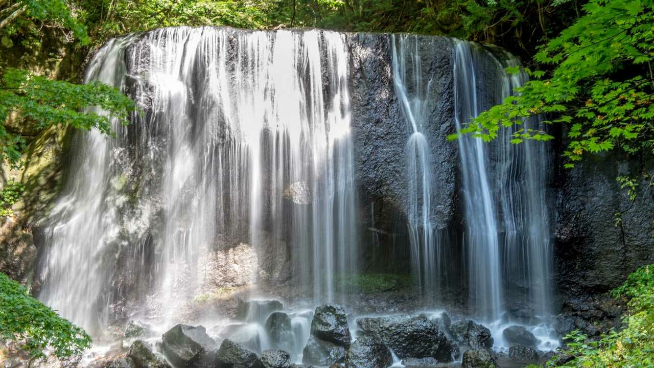 Картина на холсте 60x110 LinxOne "Природа поток Водопад вода" интерьерная для дома / на стену / на кухню / с подрамником