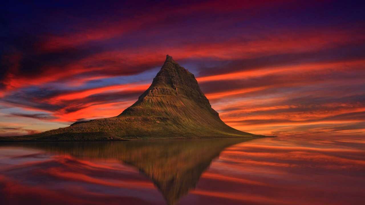 Картина на холсте 60x110 Альянс Лес "Kirkjufell Исландия" на подрамнике / интерьер/ декор