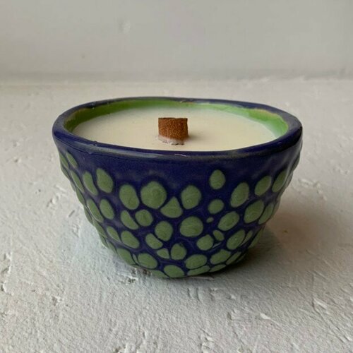 Соевая свеча в керамическом стакане “Глупая свеча” аромат “wood sage & sea salt”