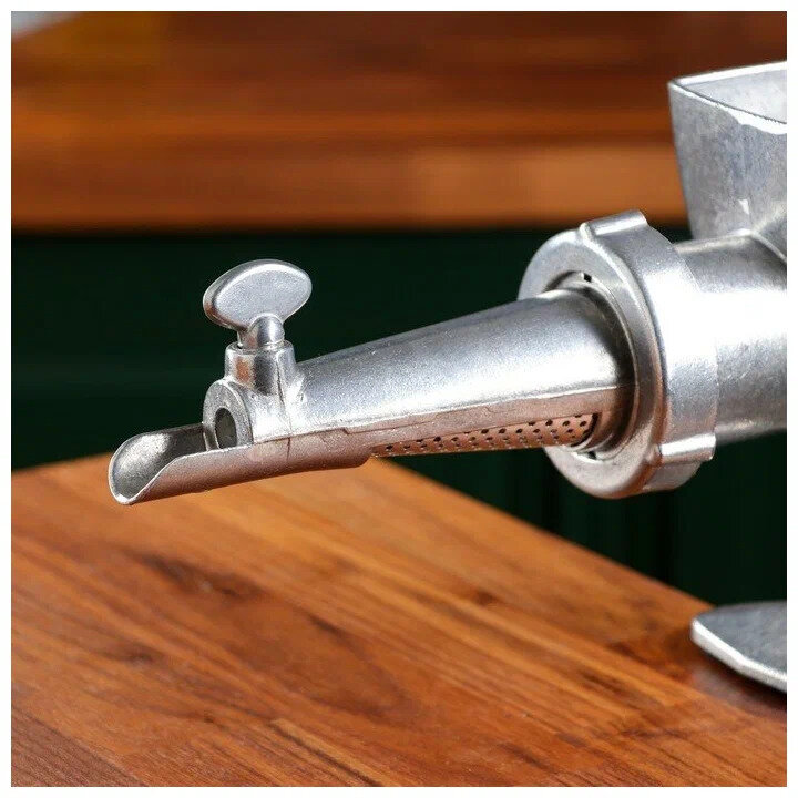 фото Насадка на мясорубку соковыжималка - Ручная соковыжималка / насадка для ручной мясорубки