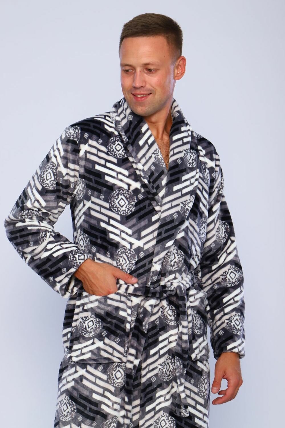 Мужской халат, теплый, цвета серый, размер 54 - фотография № 6