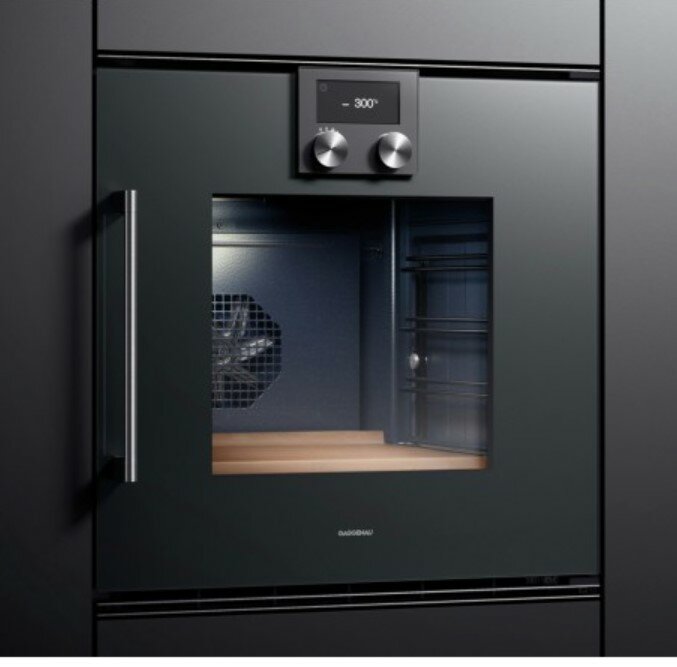 фото Электрический духовой шкаф Gaggenau BOP250101, антрацит, 60 см, навес двери справа