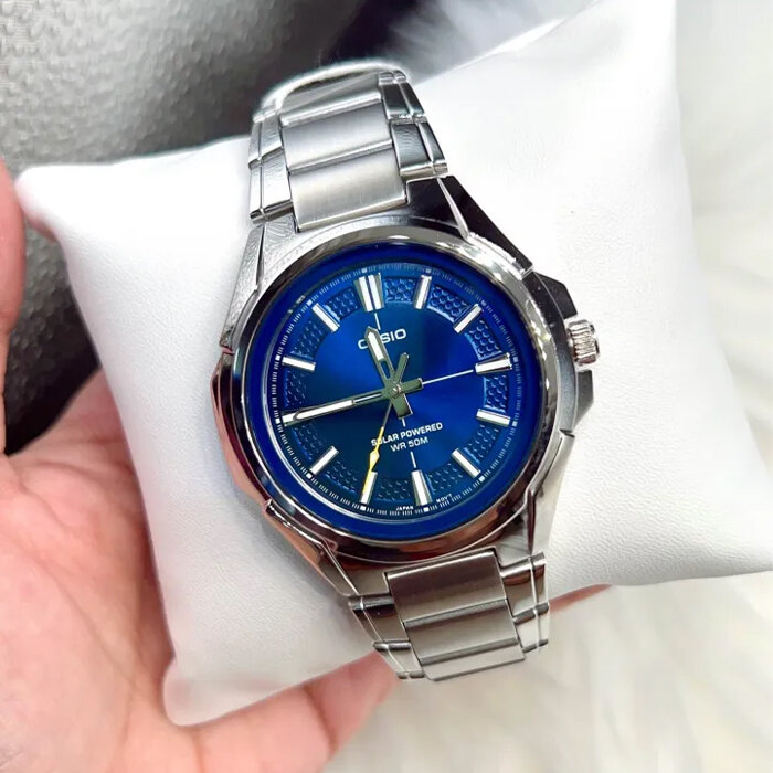 Наручные часы CASIO Standard, серебряный/синий — фото 1