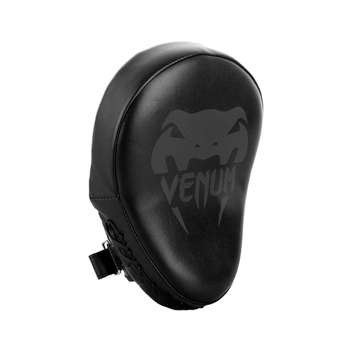 фото Лапы боксерские venum light focus mitts black/black (one size)