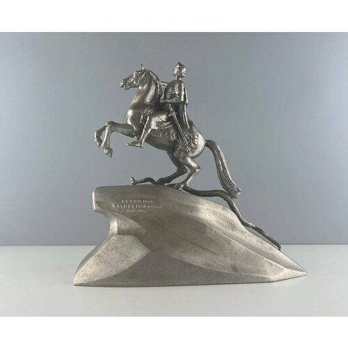 Винтажная статуэтка 