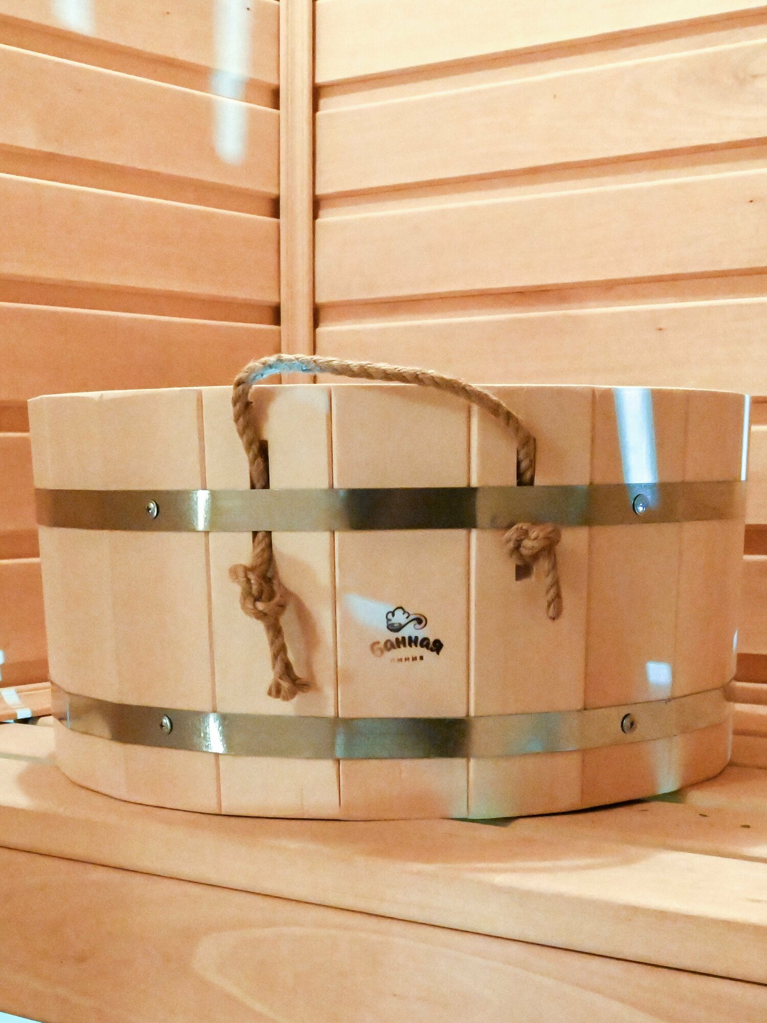 фото Ушат банная линия 10л с пласт. вставкой, липа 12-453