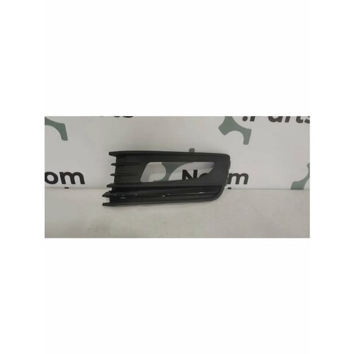 Накладка оправа черная птф левой Volkswagen Polo 5 2015-2020 946₽