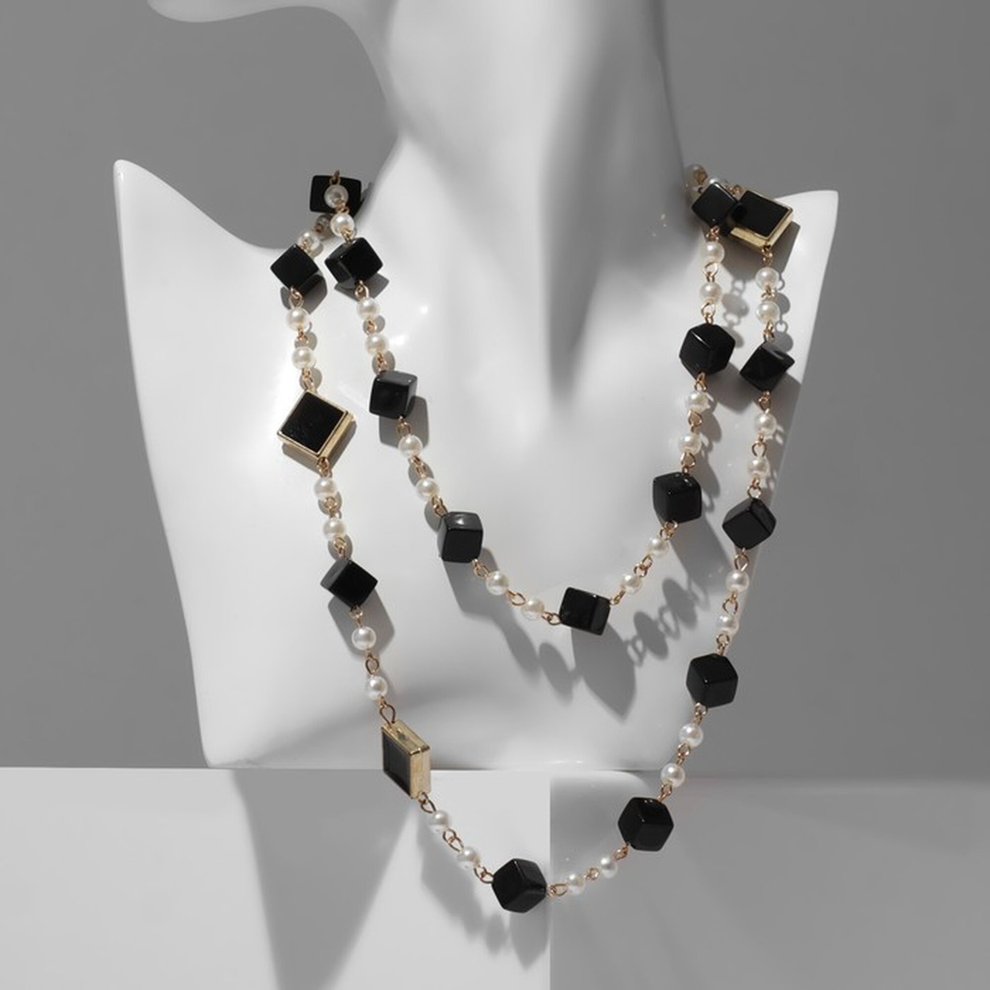 Бусы Queen Fair пластик эмаль длина 80 см черный