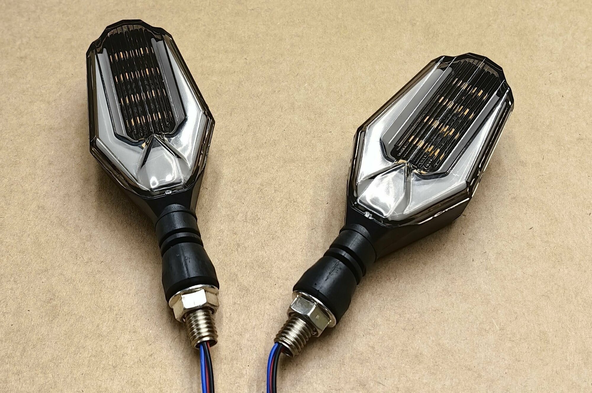 фото Светодиодные поворотники LED универсальные для мотоциклов Kayo, TTR, Pitster Pro, Avantis.