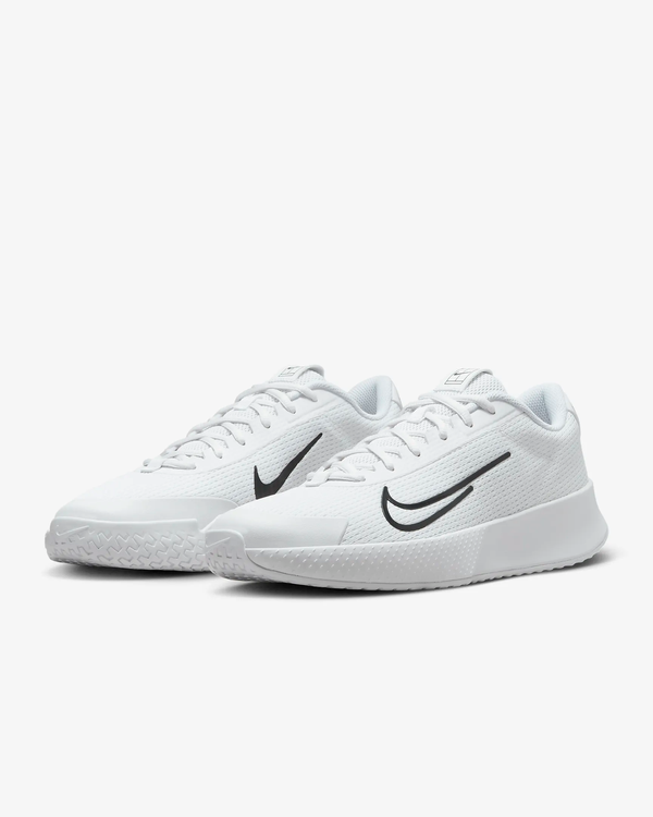 Кроссовки NIKE Court Vapor Lite 2, размер 40.5 EU, белый, черный