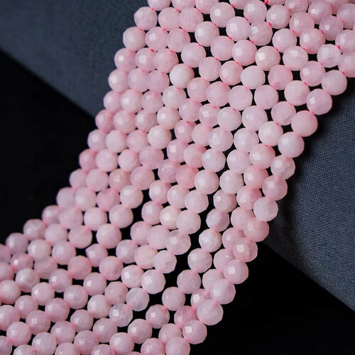 Изображение товара Розовый Кварц 4 мм, бусины граненые, 38 см/нить, около 95 шт