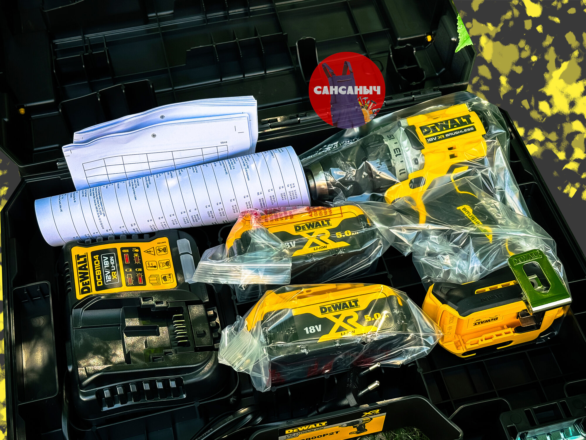 Дрель-шуруповерт DeWalt DCD800P2T 18В