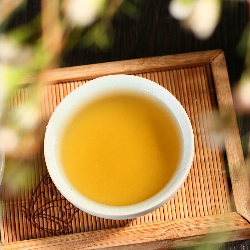 Премиальный Китайский Чай Шен Пуэр "Зелёный медальон". Прессованный зеленый чай в подарочном мешочке, 100 г. Набор конфет Шэн пуер (мини точа) - фотография № 3