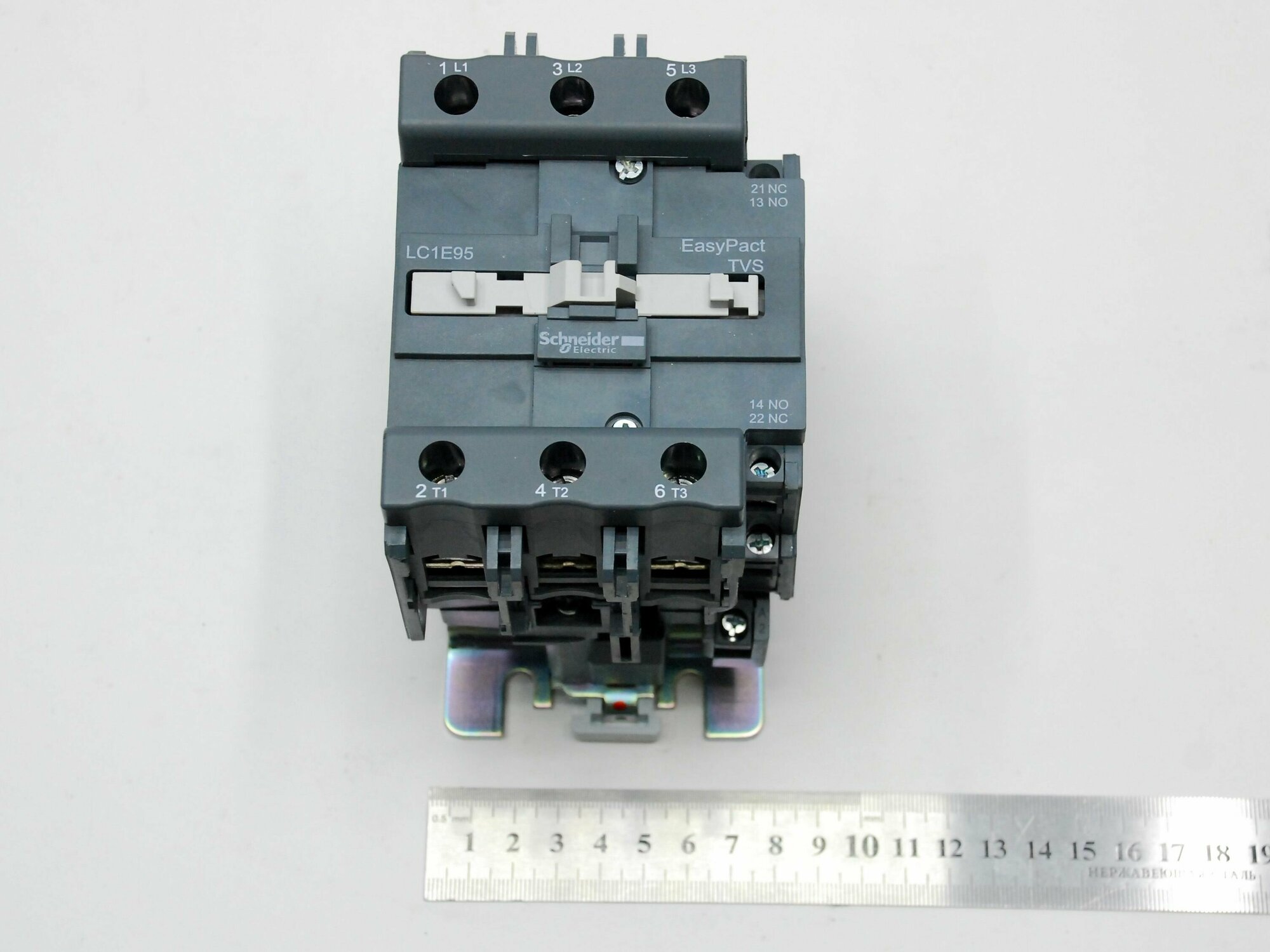 фото Контактор (пускатель) Schneider (95 А, 4НО+1НЗ, 380 В, управ. катушки 220 В)