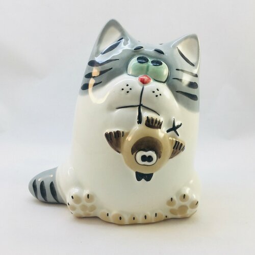 Статуэтка кота охотника-птицелова