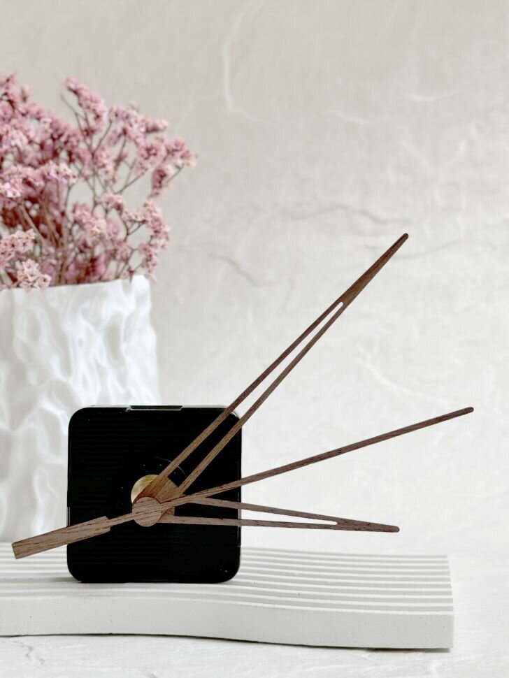 Заготовка для часов. Стрелки для часовых механизмов, 1 комплект, деревянные EPOXYMASTER 112/76 — фото 1