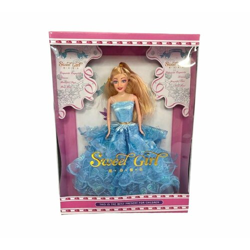 Красивая кукла для девочек в голубом платье