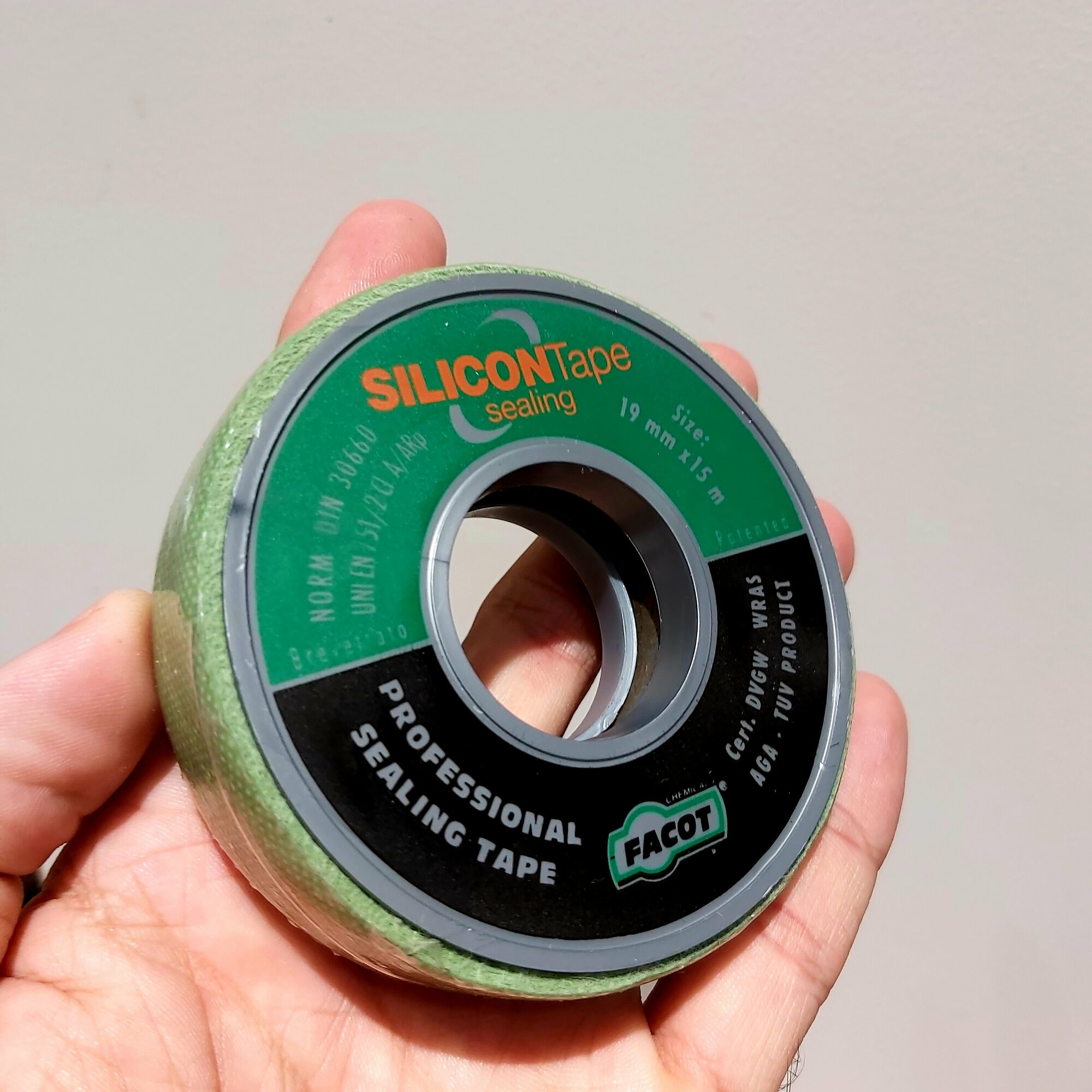 Фум-лента для воды силиконовая 19 х15 м Silicon Sealing Tape Facot SST1915