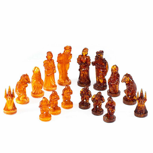 Янтарные шахматные фигуры медового и коньячного цвета Средневековые Рыцари средневековые рыцари
