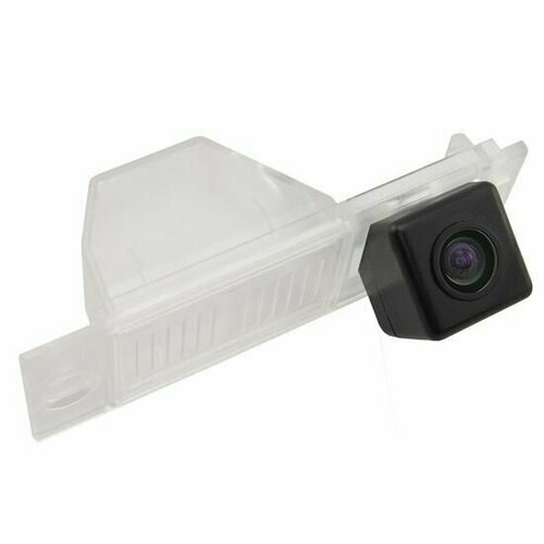 Камера заднего вида для автомобиля Hyundai ix35 Tucson 2013 с углом обзора 175 5900₽