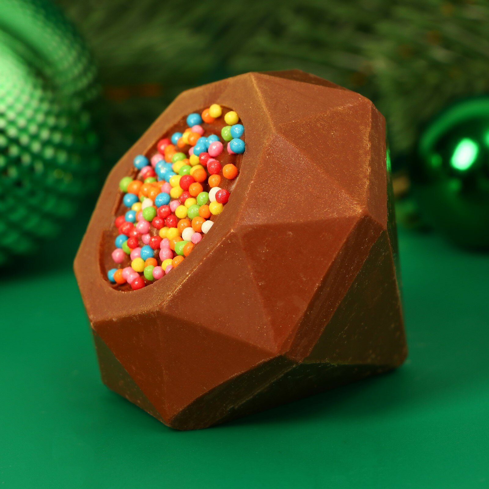 Шоколадная бомбочка с маршмеллоу "Новогодняя сказка", молочный шоколад, 38 г - фотография № 9