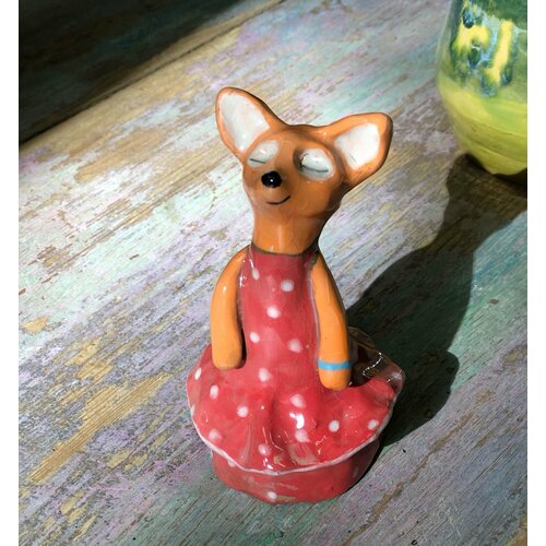 Керамическая фигурка ручной работы Лисичка в платьице