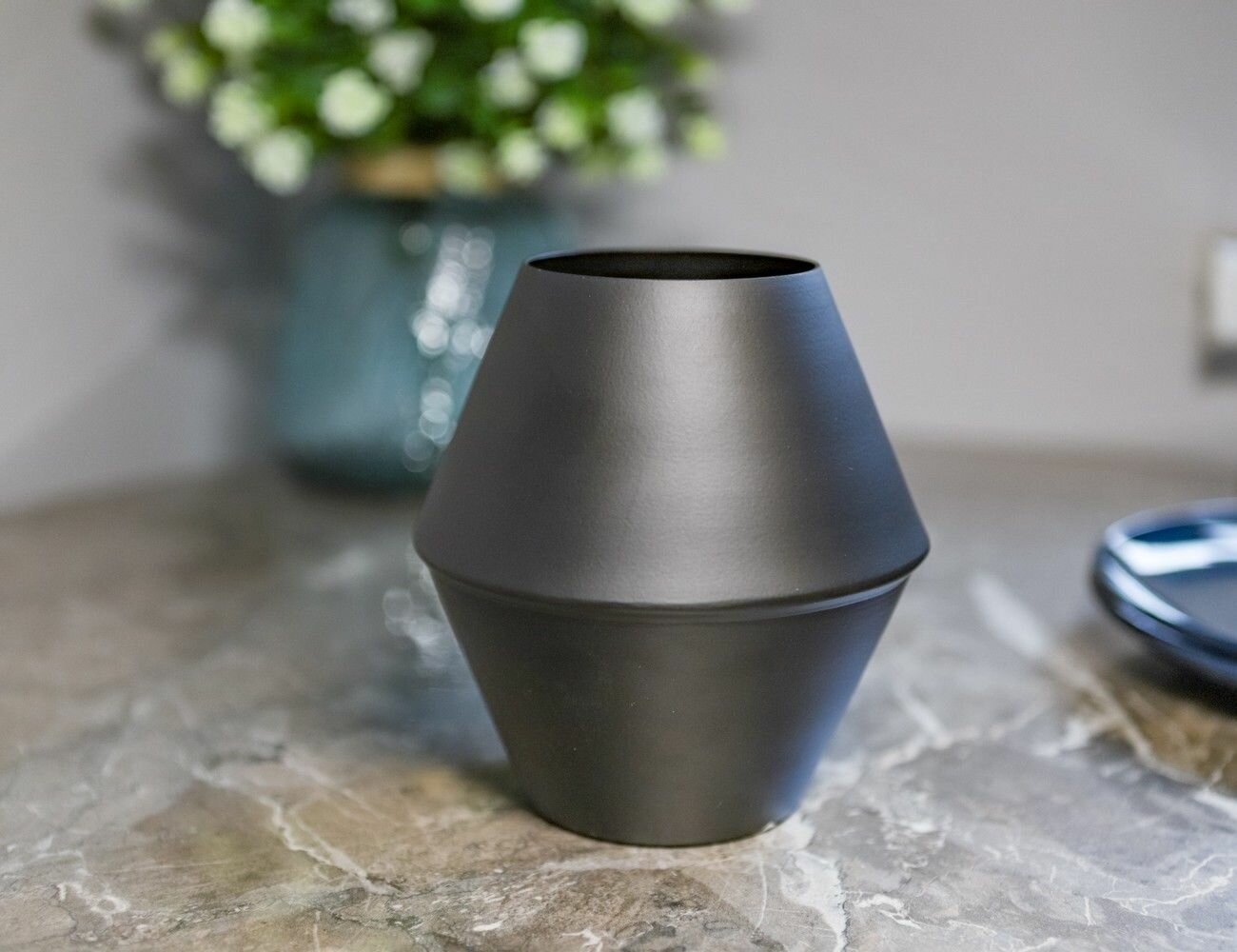 фото Декоративная ваза карбоно ромб, металл, чёрная, 14 см, Boltze 2010629-1