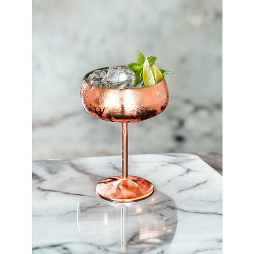 Металлический бокалы для коктейлей. Коктейльный бокал. Фужер для коктейля, шампанского, мартини розовый