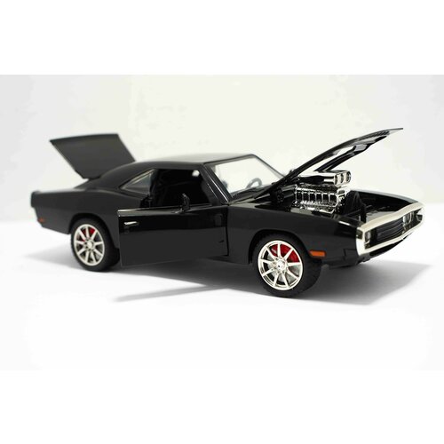 Металлическая машинка Dodge Charger в масштабе 1:24.