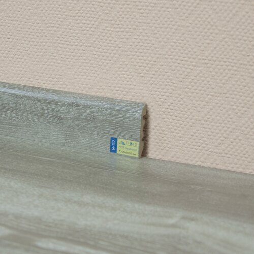 фото Плинтус МДФ Fjord Дуб капучино W-132